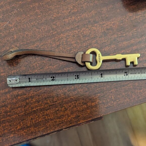 Fossil Brass Key Charm Bag Replacement Genuine Leather Strap Fob Décor Handbag - Picture 6 of 6